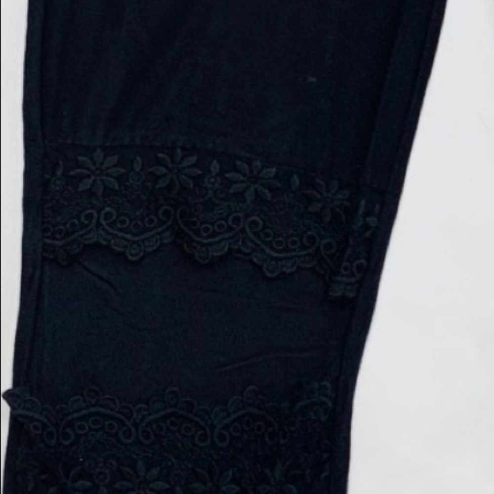 Lace cut out leggings NWT